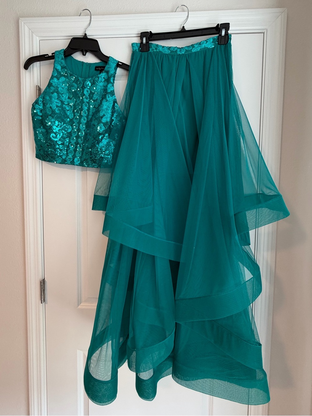 Jenny Packham Teal Sequined Two-Piece Ensemble
